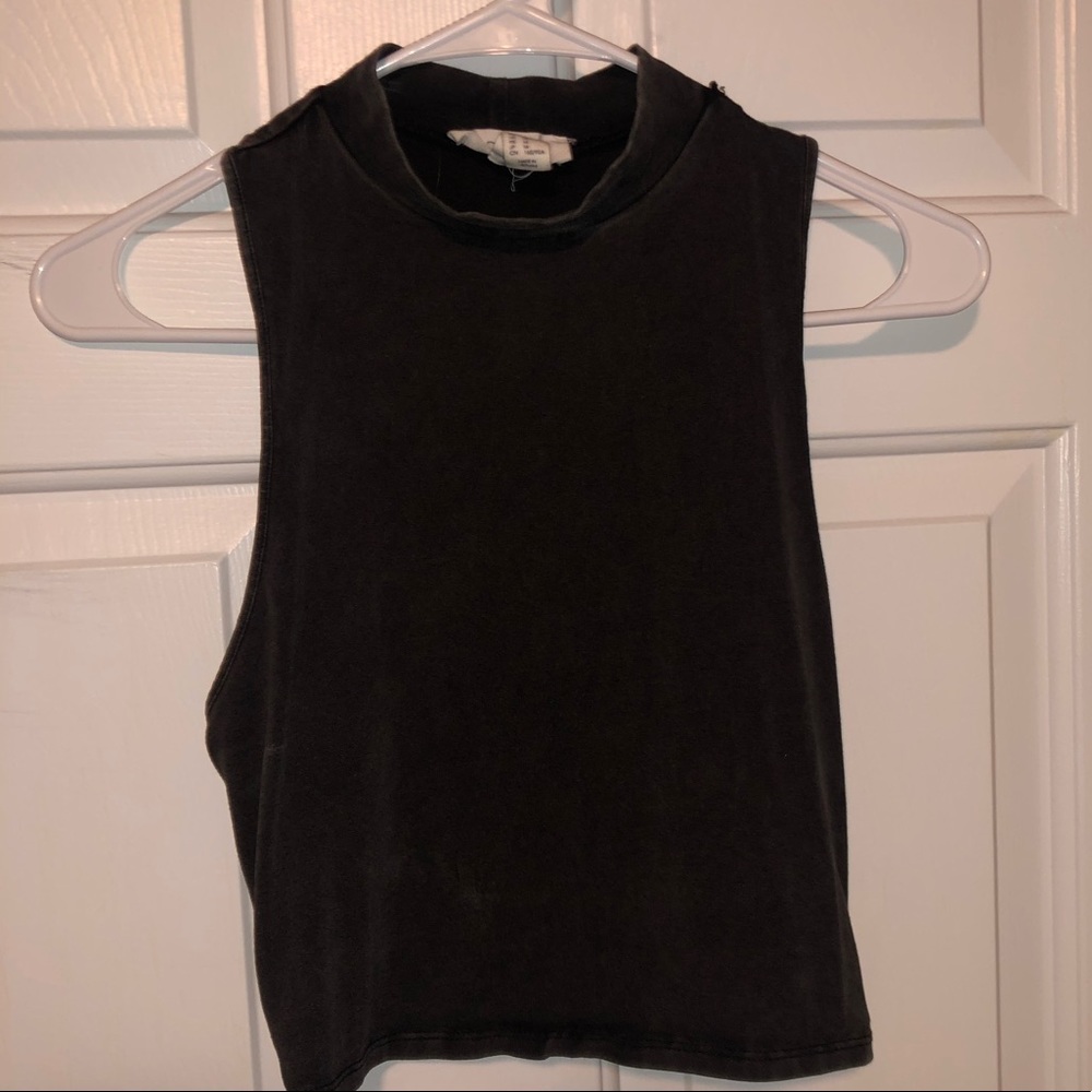 Halter crop top